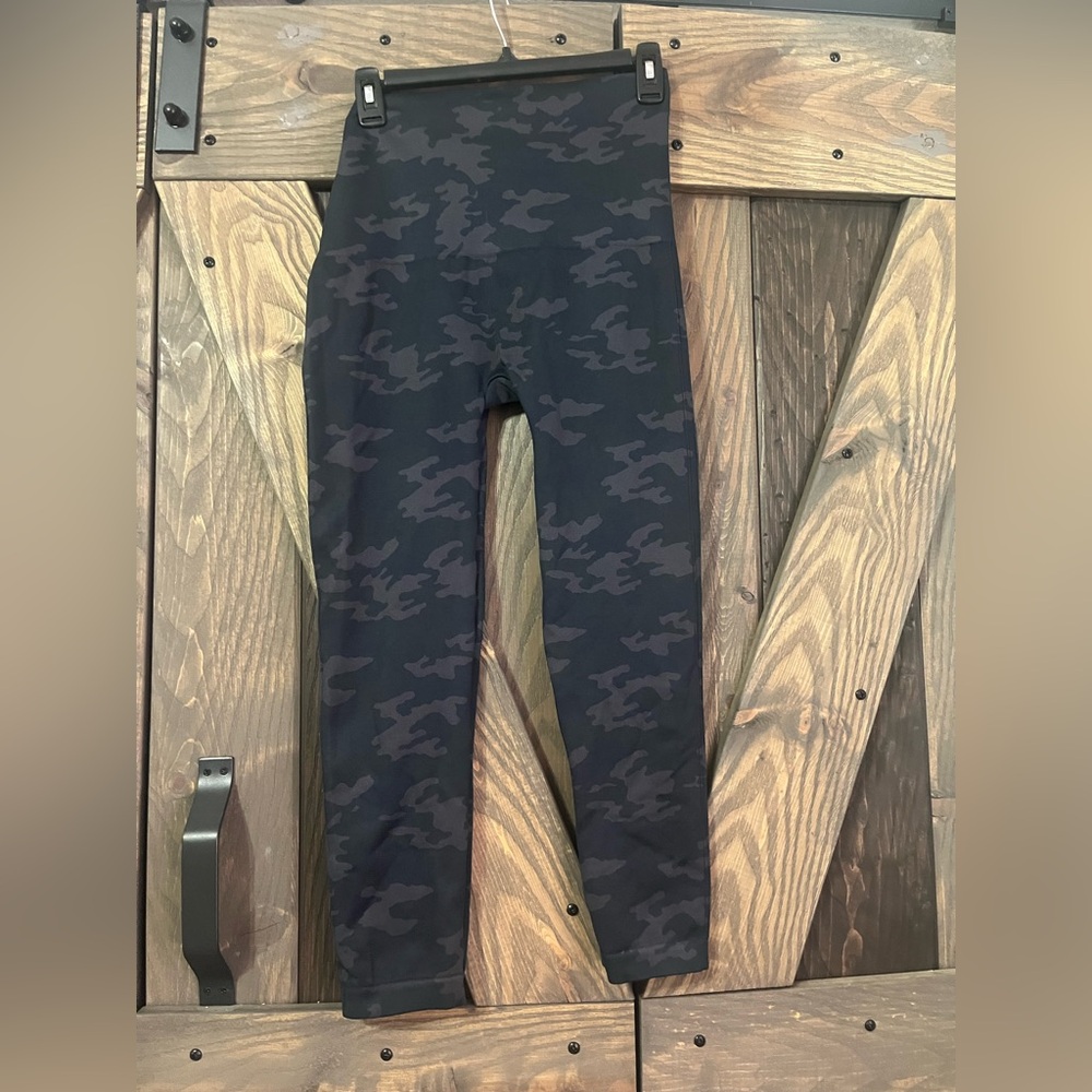 SPANX Dark Camouflage Leggings